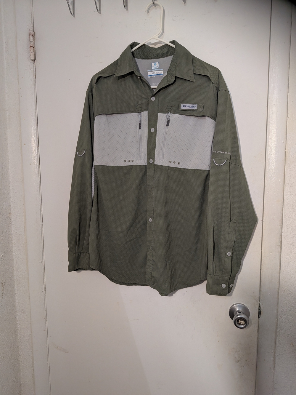 Columbia Olive Green and Light Gray Lightweight Fishing Shirt Jacket S/P Size